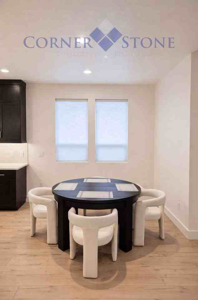 5049 N Brock Ave - Photo 5 of 20