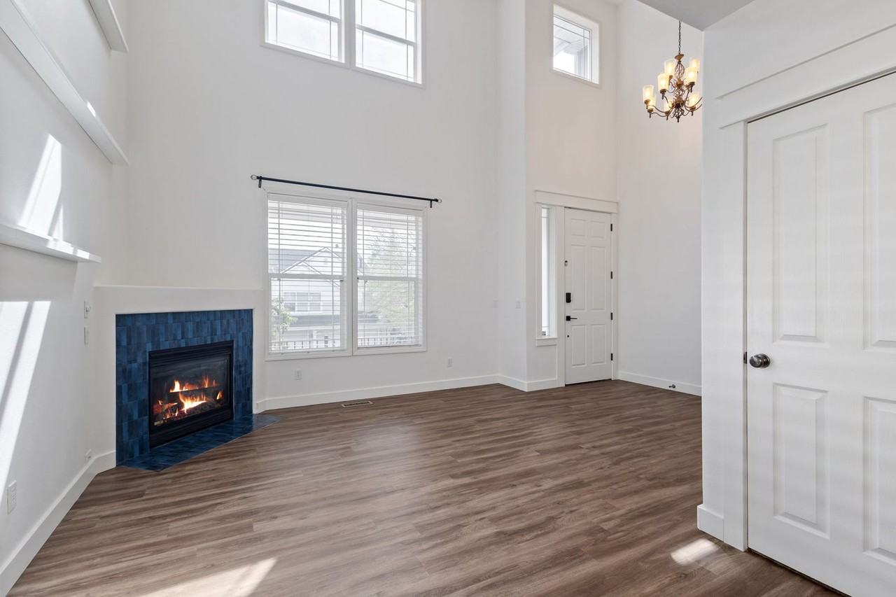 303 SFH 303 - Viewpoint - 303 #303 - Photo 5 of 38