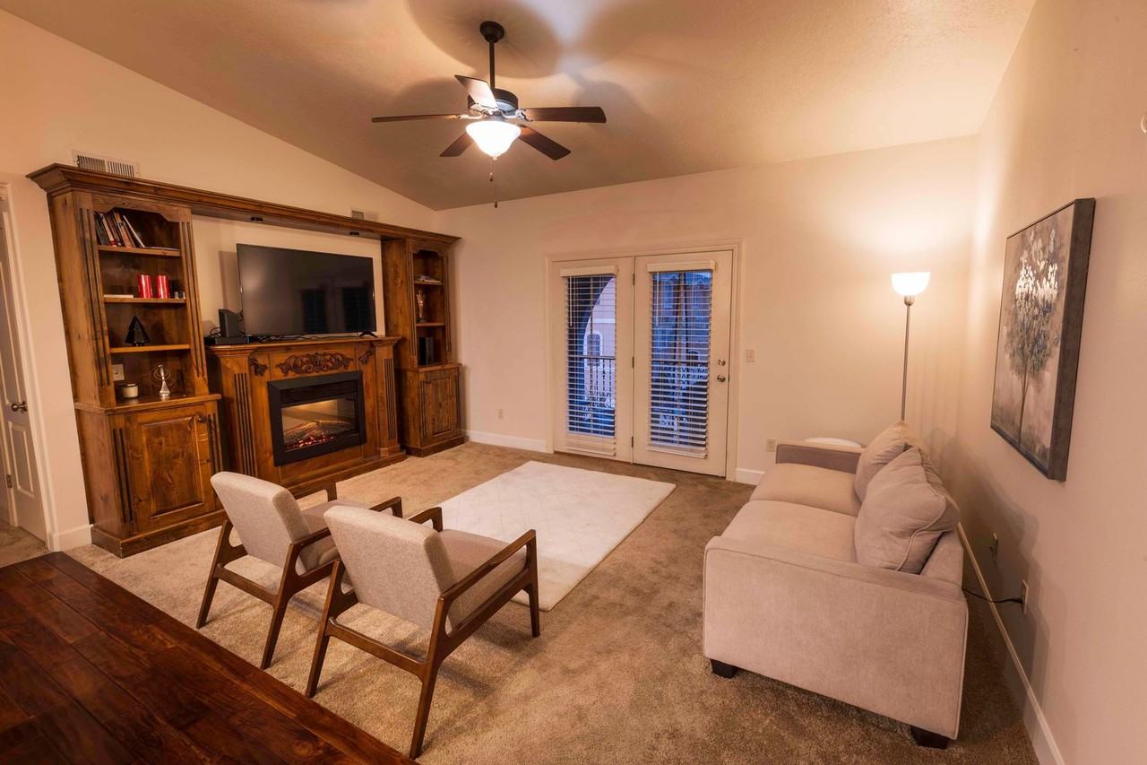 1030 N 995 W #913 - Photo 2 of 22