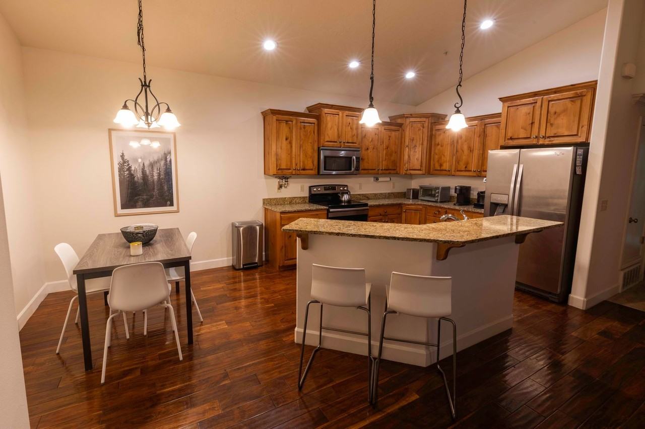 1030 N 995 W #913 - Photo 4 of 22