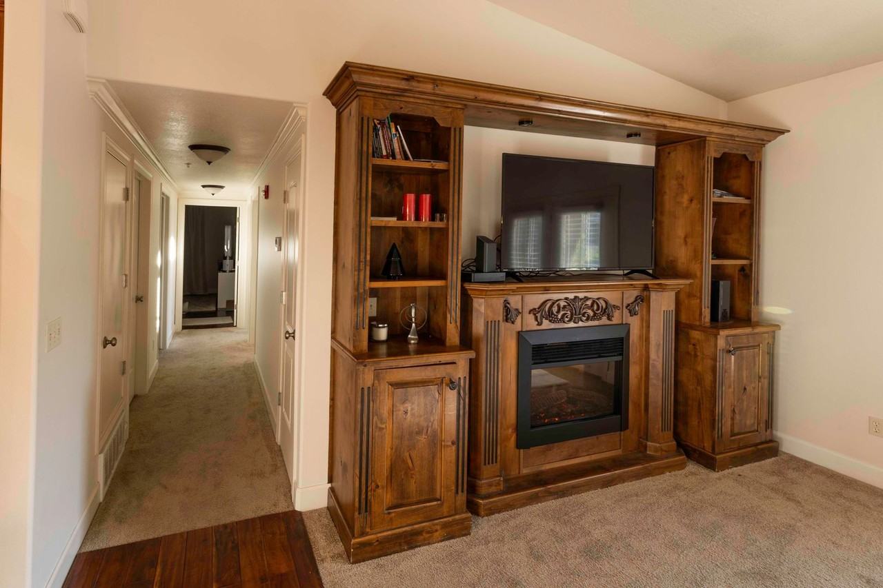 1030 N 995 W #913 - Photo 6 of 22