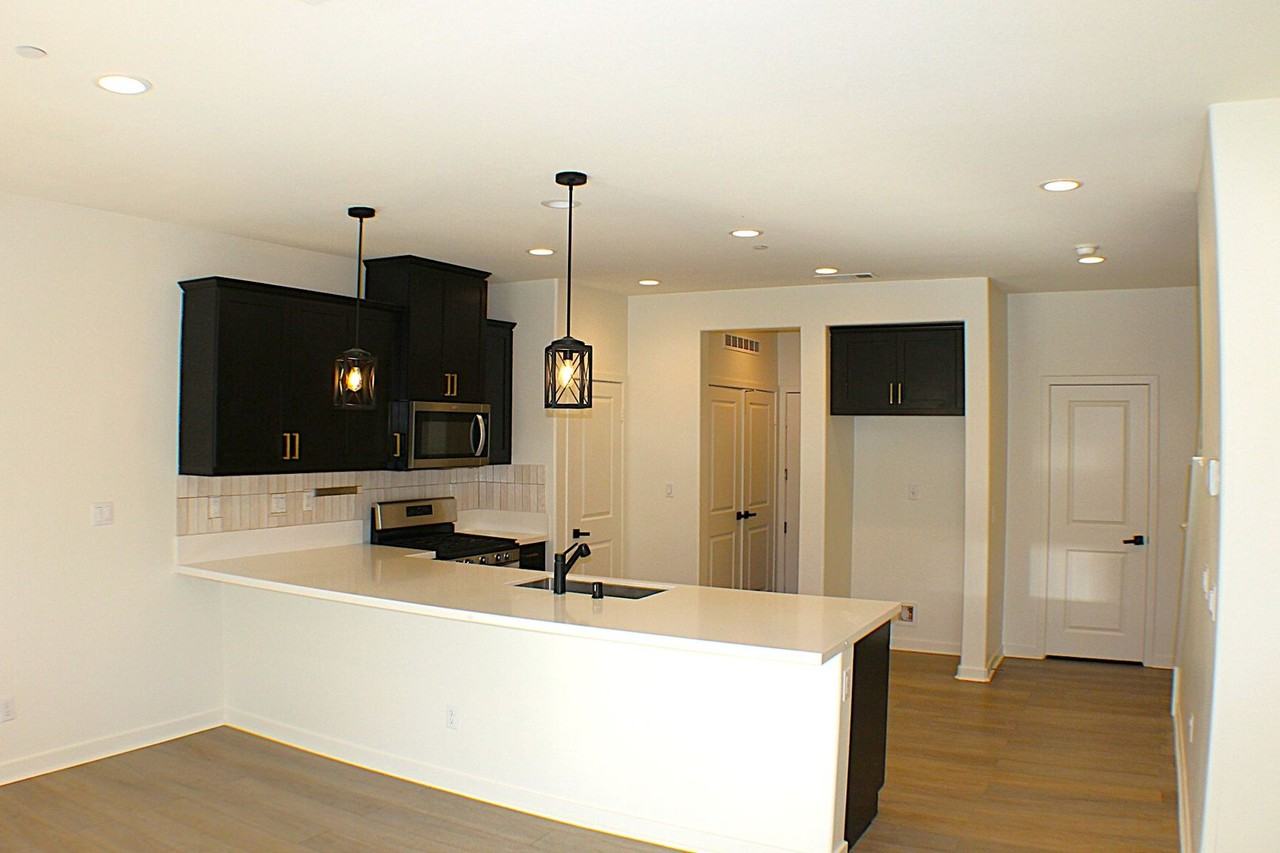 12709 Ironstone Way - Photo 3 of 30