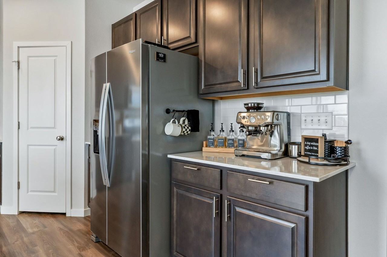 902 Hummocky Way - Photo 7 of 28