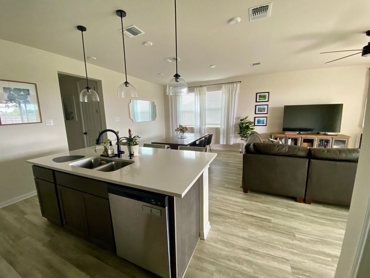 301 Citation Dr - Photo 6 of 19