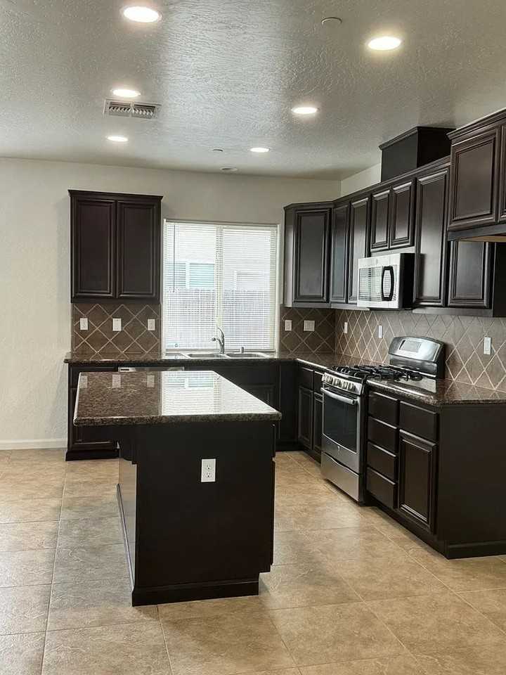 2302 S Grand St - Photo 2 of 8