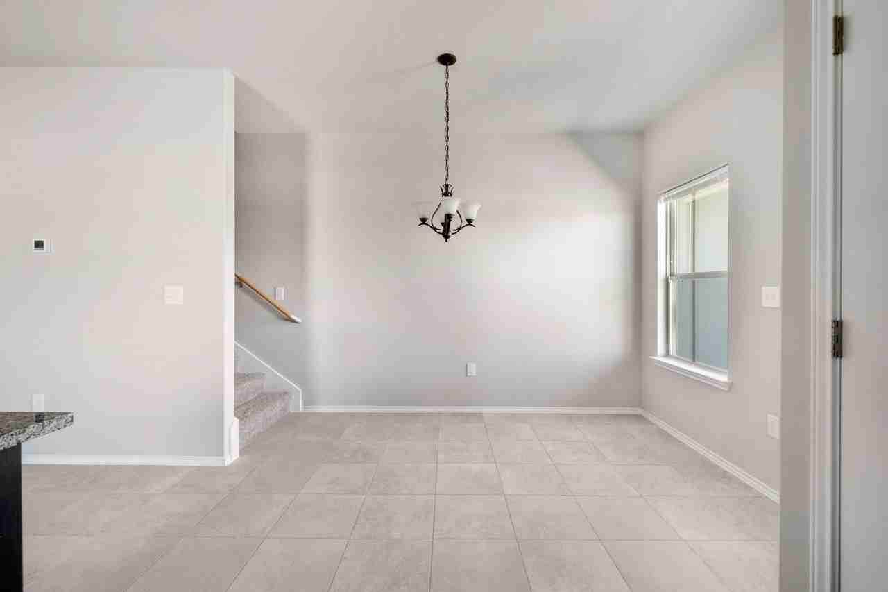 1203 Garland Rd - Photo 4 of 28