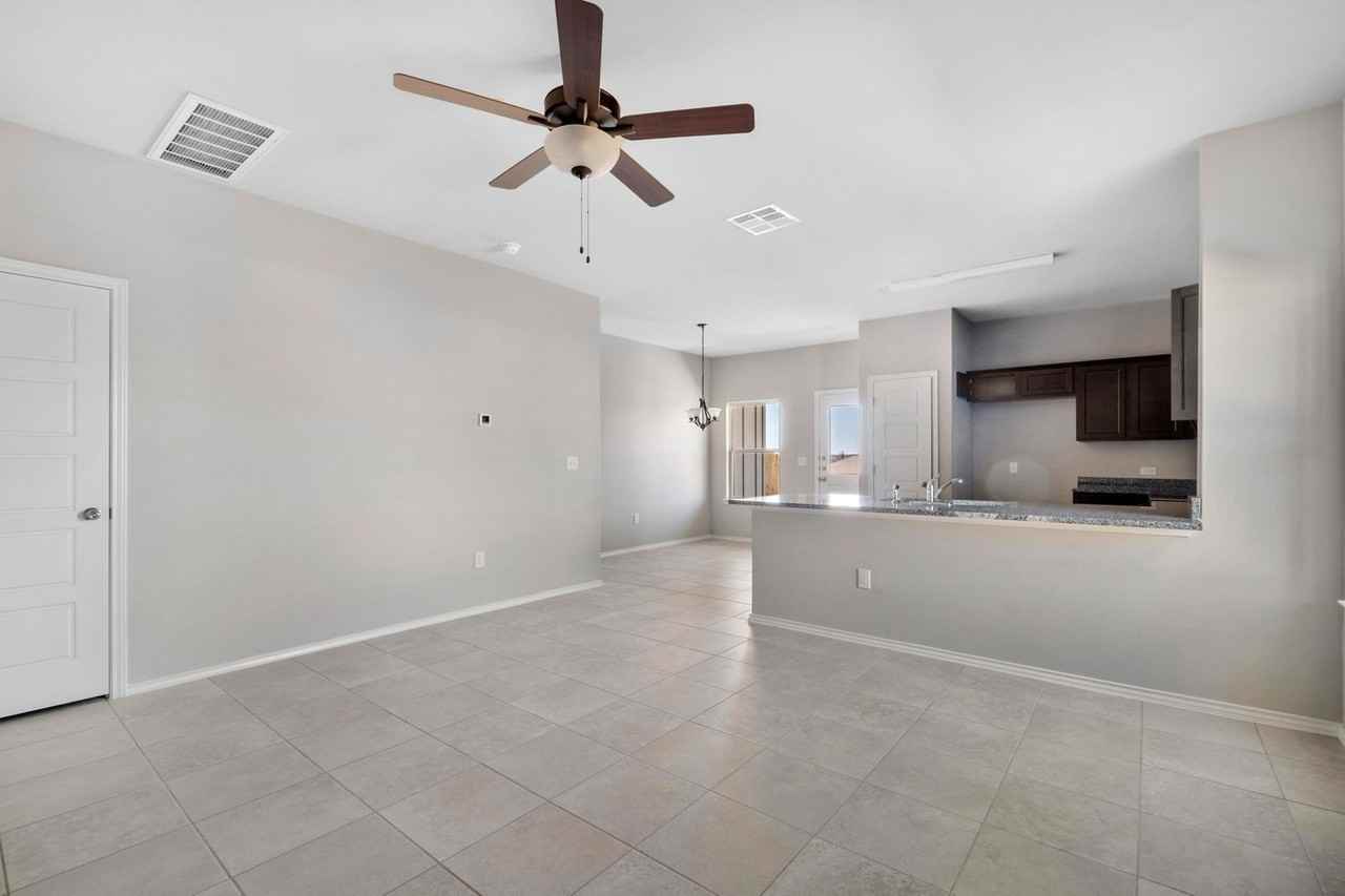 1203 Garland Rd - Photo 5 of 28