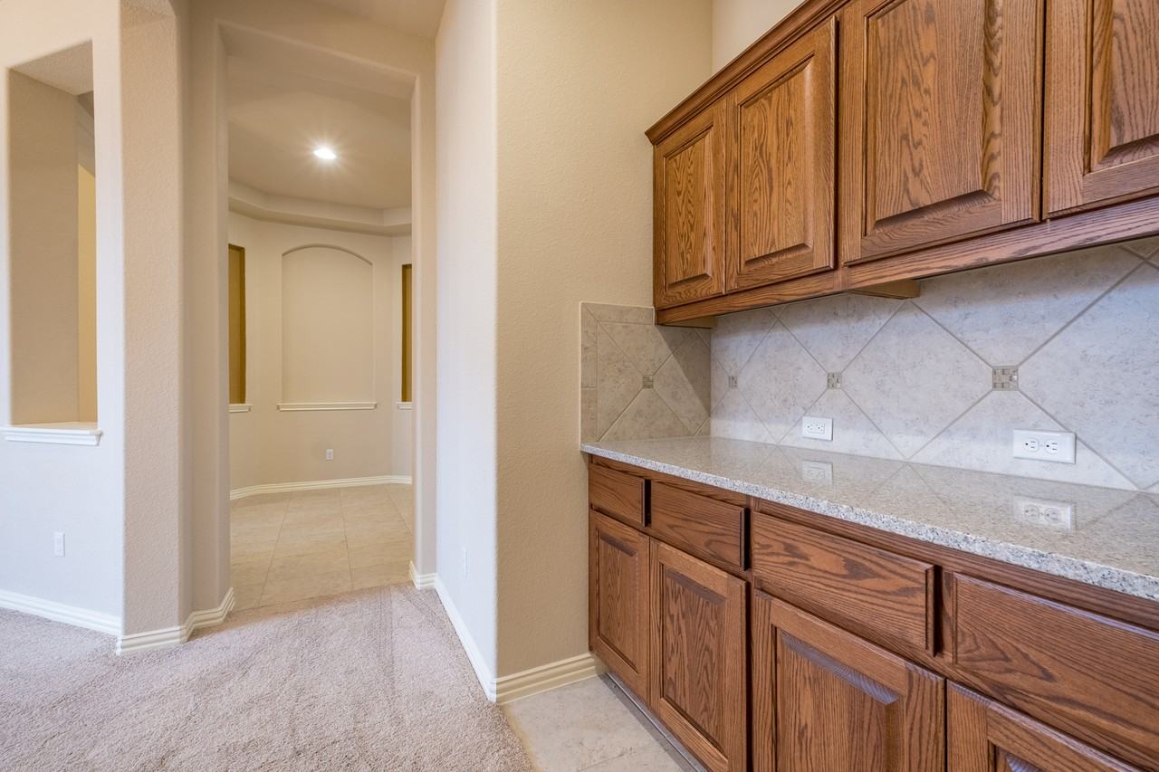 165 Lady Bird Ln - Photo 6 of 50