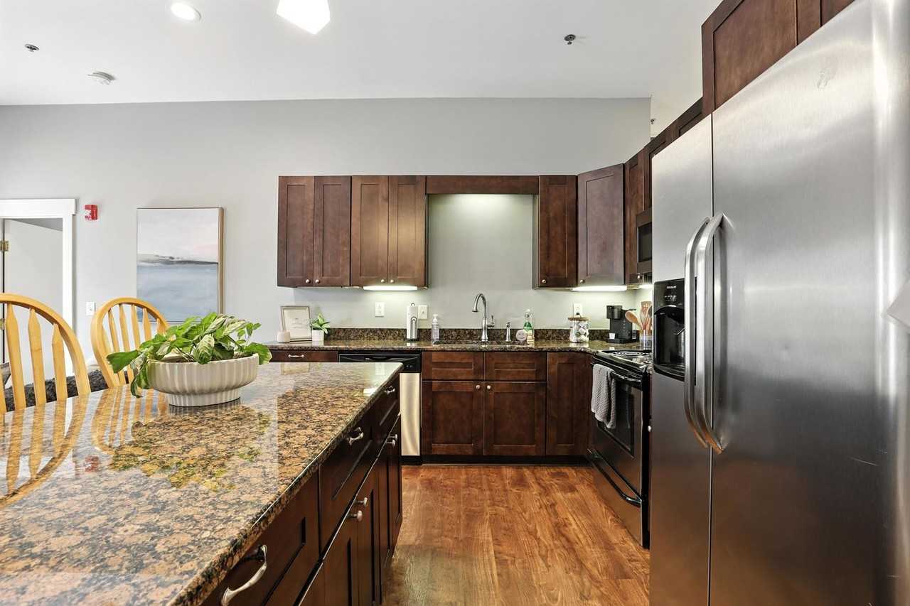 North Thomas 472-492 - Photo 5 of 50