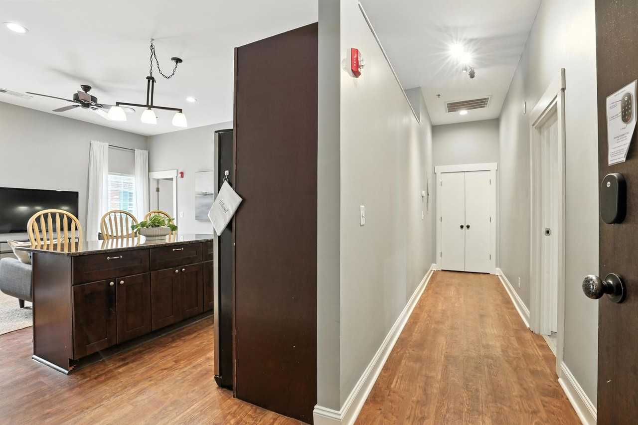 North Thomas 472-492 - Photo 6 of 50