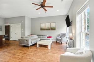 featured image of 492 N Thomas St