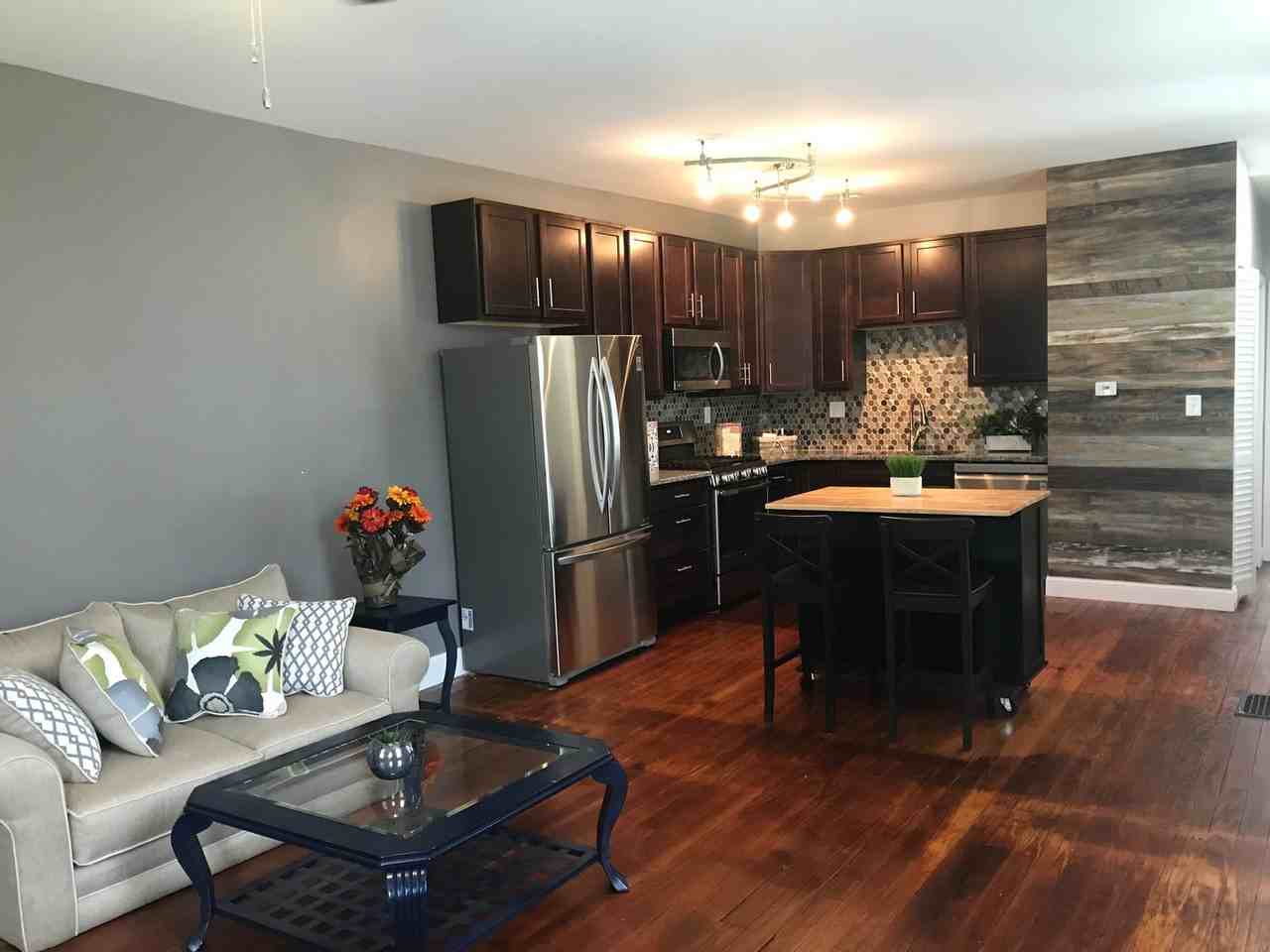 5363 Odell St - Photo 3 of 14