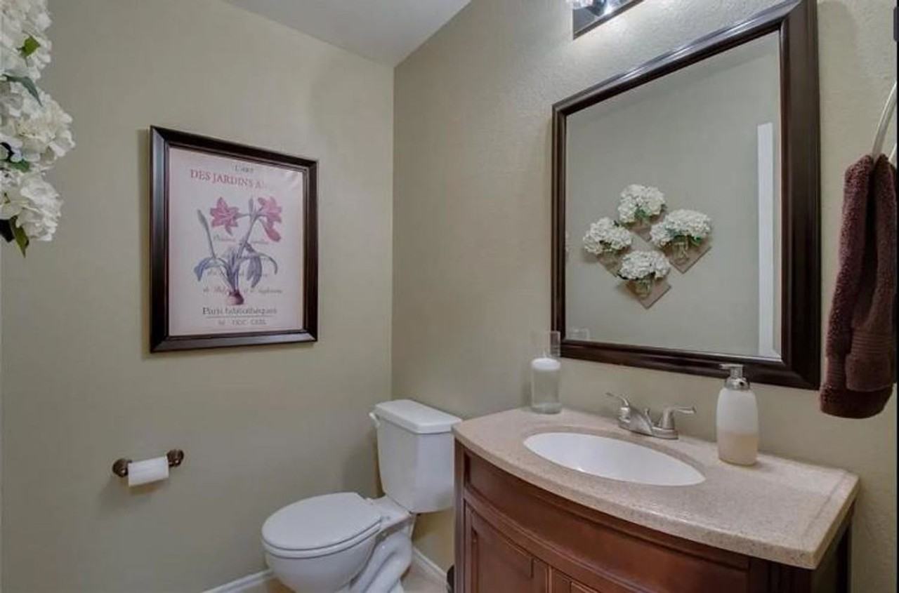 102 Hollow Tree Dr - Photo 7 of 36