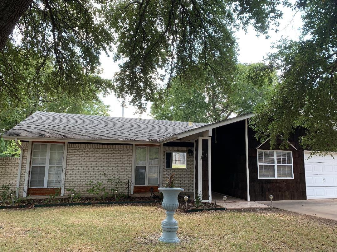 201 Starbright Dr - Photo 2 of 21