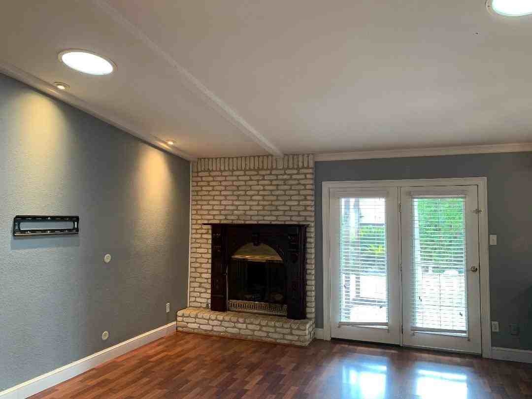 201 Starbright Dr - Photo 7 of 21