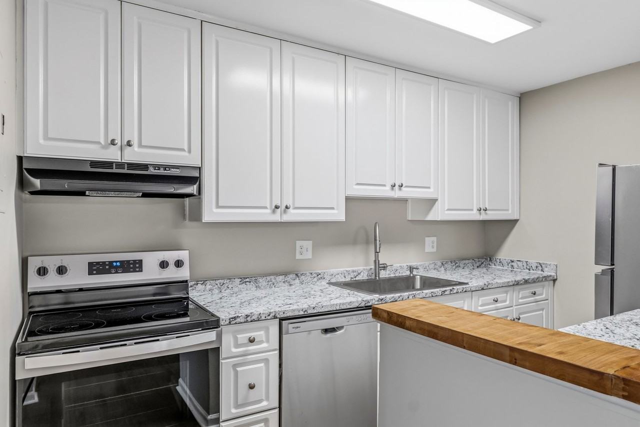 5729 Bramblegate Rd #F - Photo 7 of 25