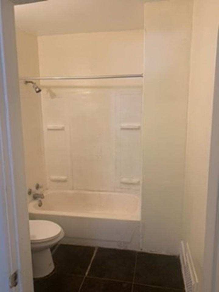 21 Clinton Springs Ln - Photo 7 of 16