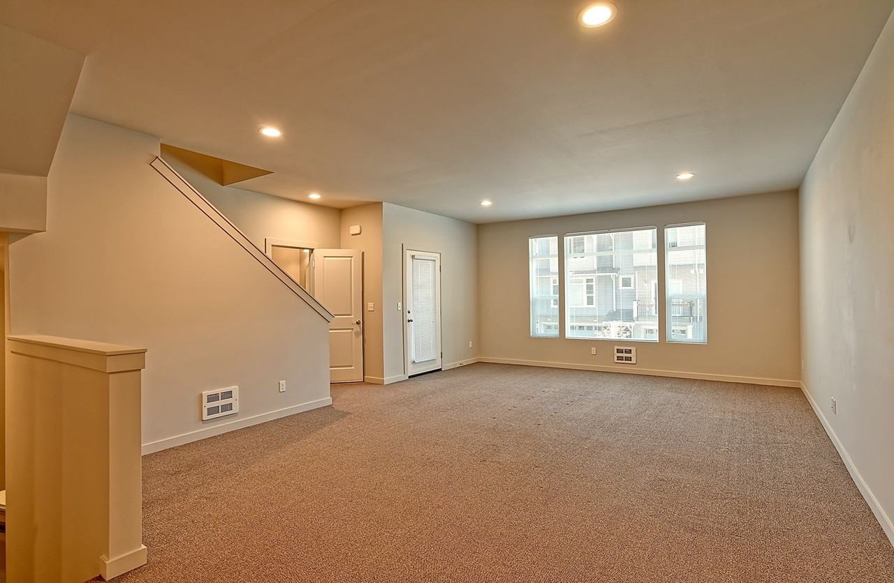 1402 106th Pl Se - Photo 4 of 21