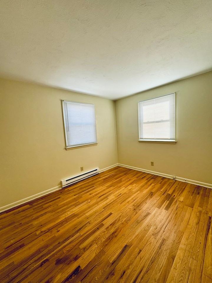 1753 Central Ave - Photo 7 of 9