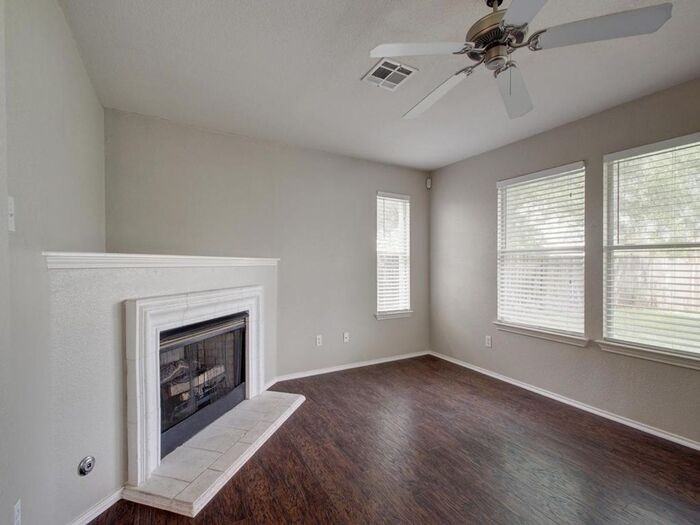 427 Territory Trl - Photo 6 of 15