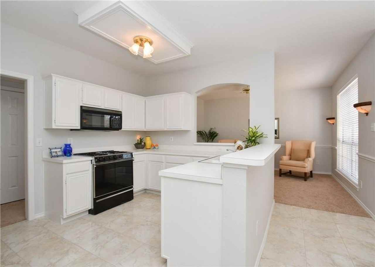 8435 Creekside Cir - Photo 6 of 27