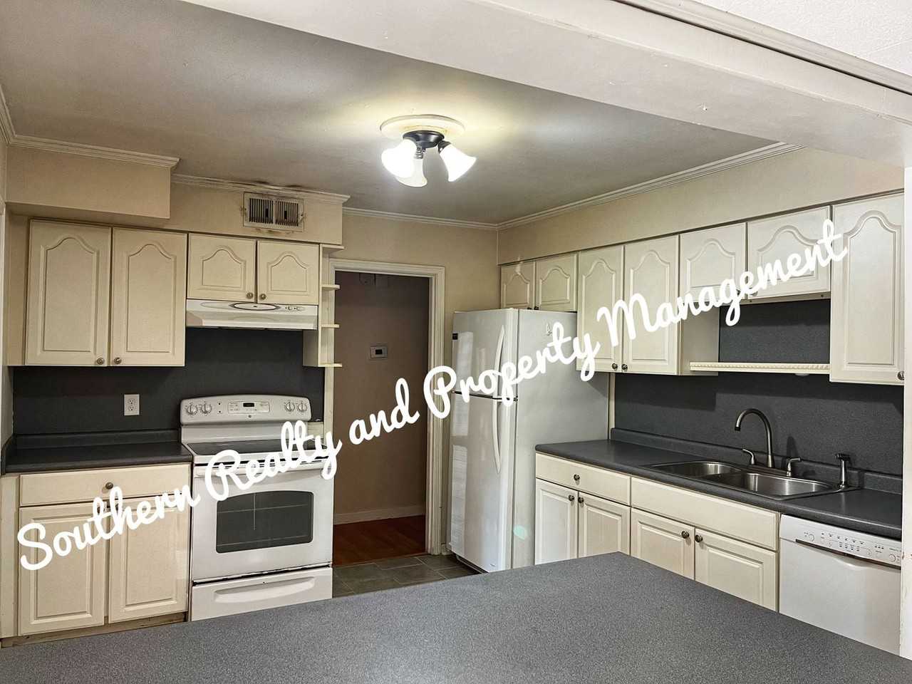 130 E Salem Dr - Photo 5 of 11