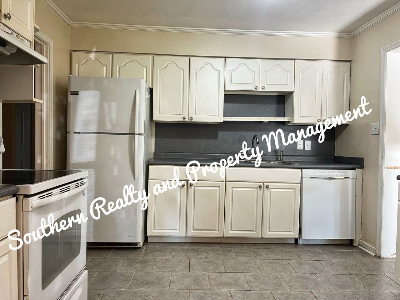 130 E Salem Dr - Photo 6 of 11