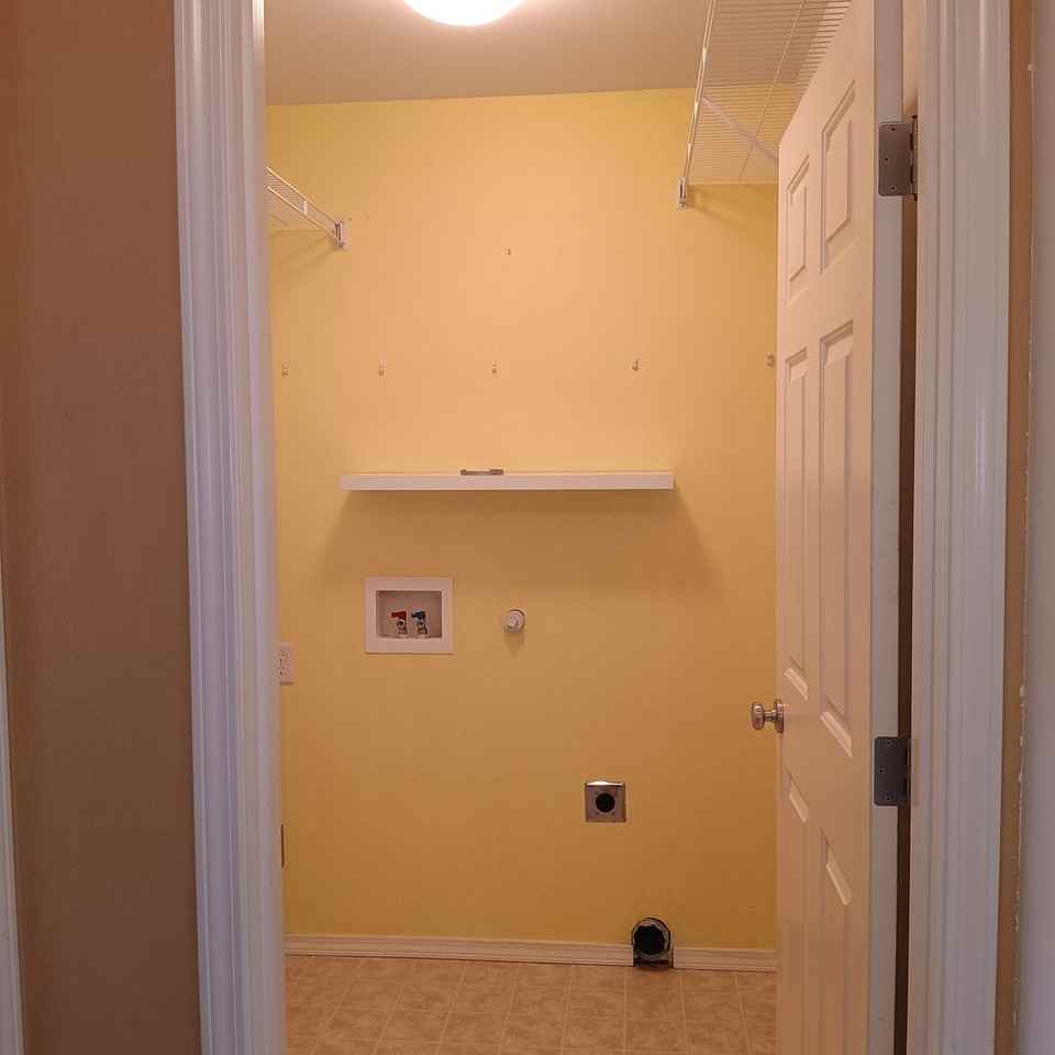 4993 Toledo Ave Ne - Photo 7 of 25