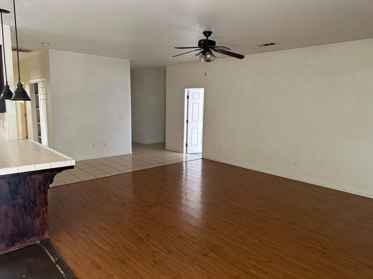 1339 Vine St - Photo 4 of 18