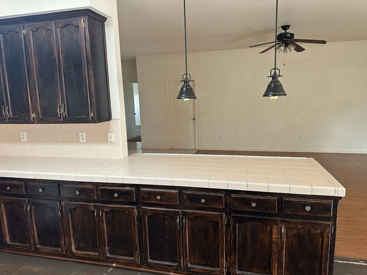 1339 Vine St - Photo 7 of 18