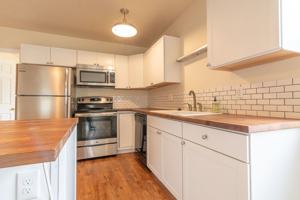 featured image of 145 Ne Sacramento St