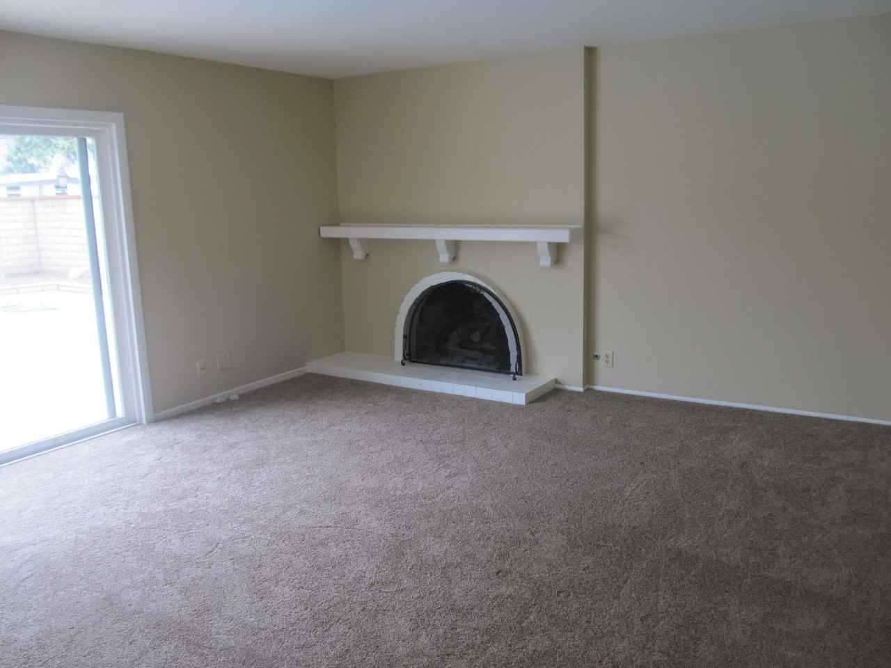 522 E Collins Ave - Photo 6 of 9