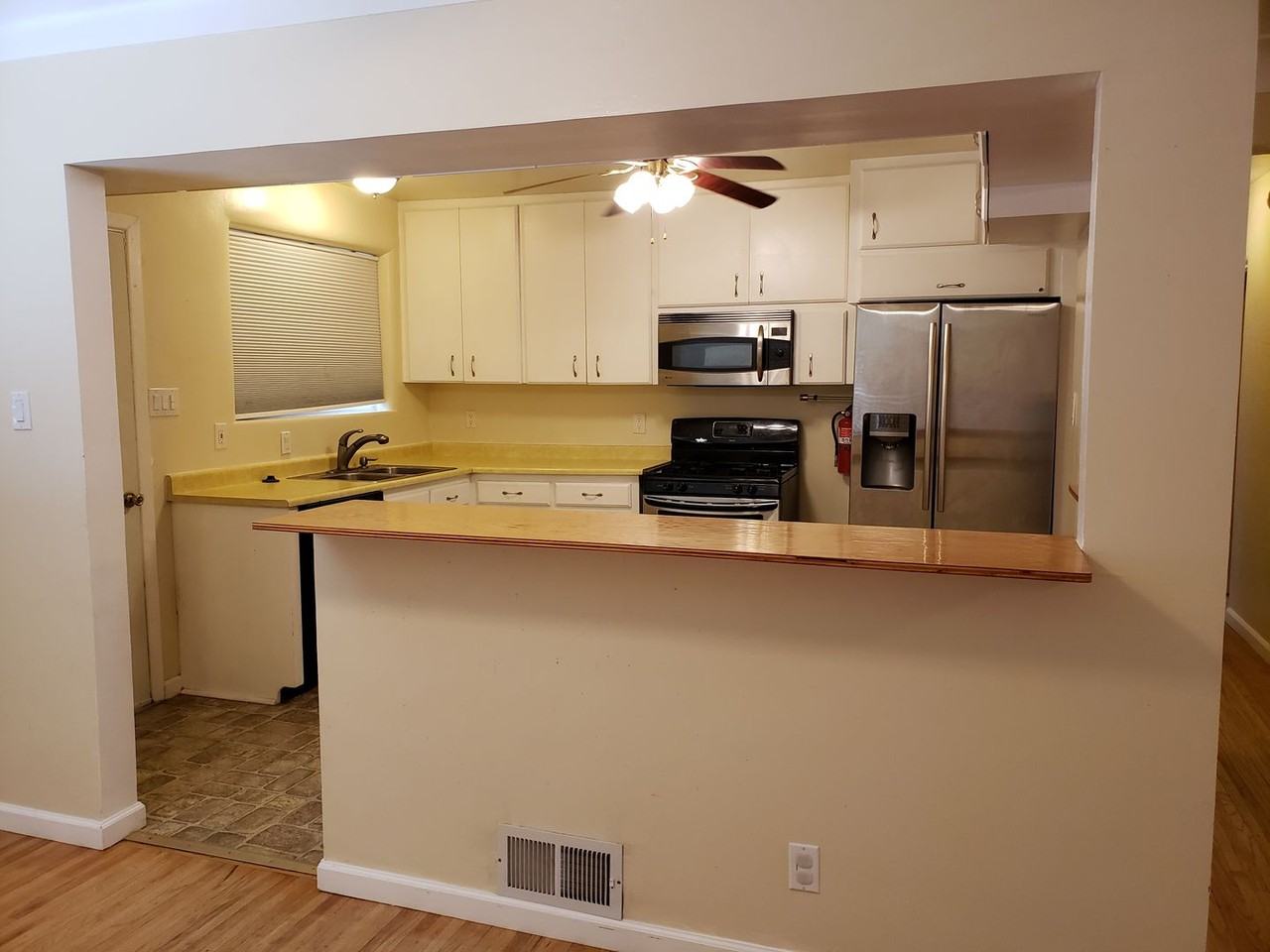 2705 Vermont St Ne - Photo 5 of 22