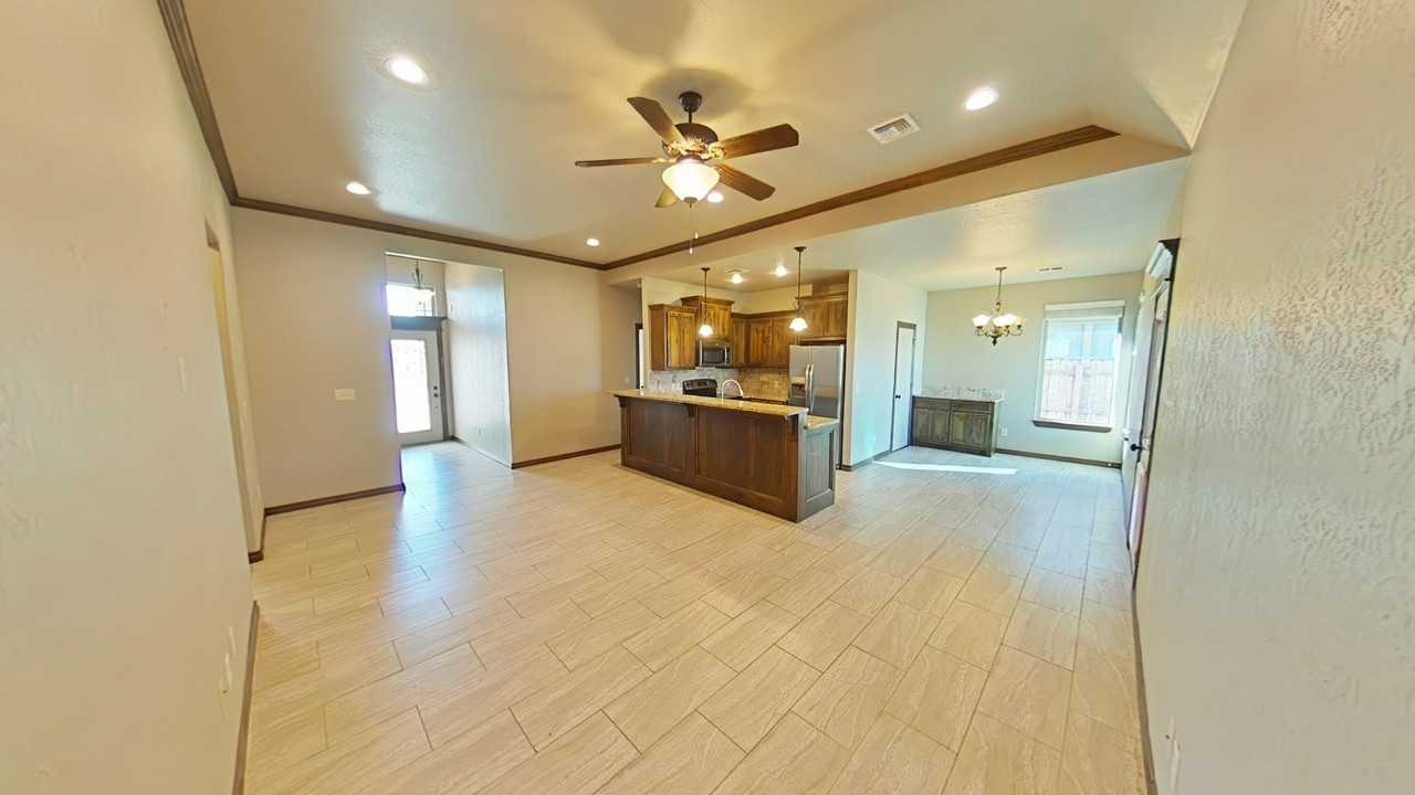 222 Nw Granite Ave - Photo 2 of 14