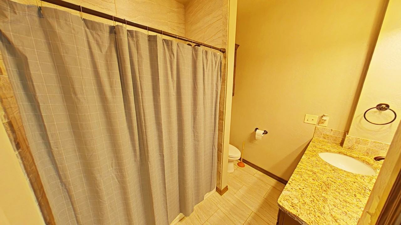 222 Nw Granite Ave - Photo 7 of 14
