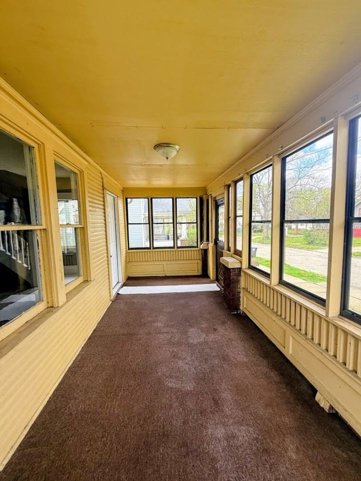 596 Stanton Ave - Photo 3 of 18