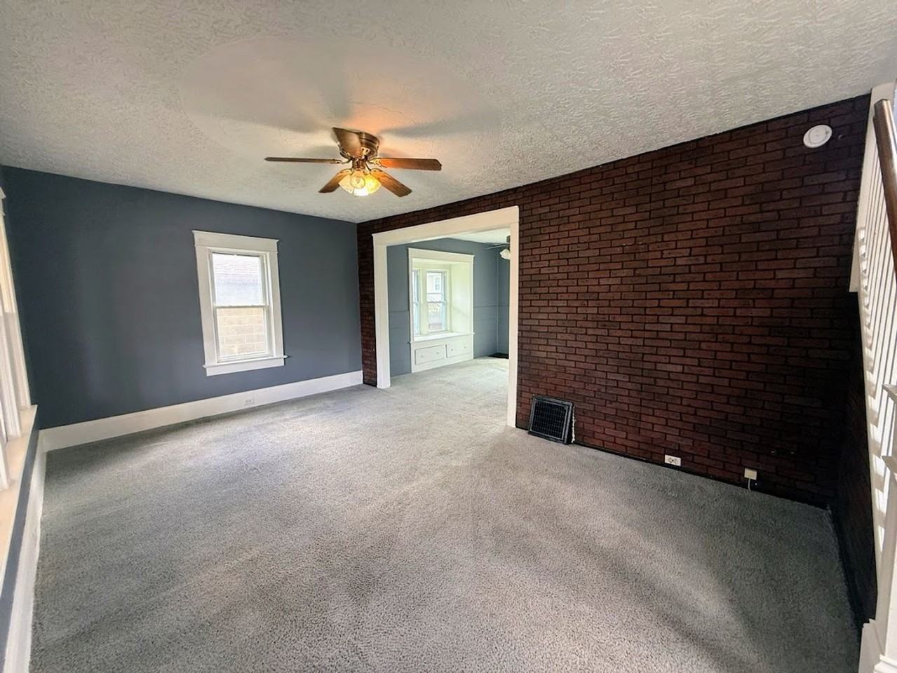 596 Stanton Ave - Photo 5 of 18