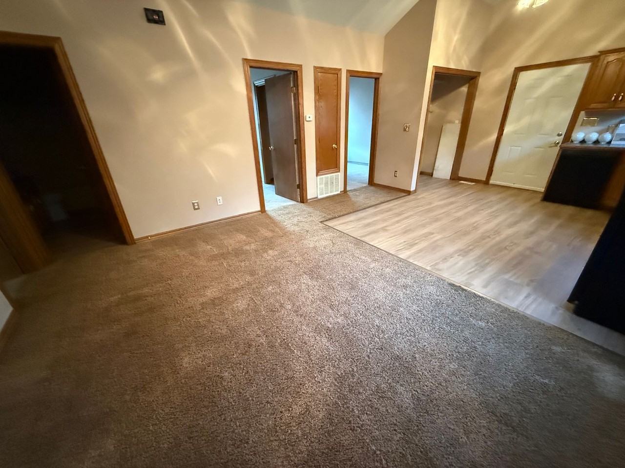 1035 Prospect Ave - Photo 3 of 10