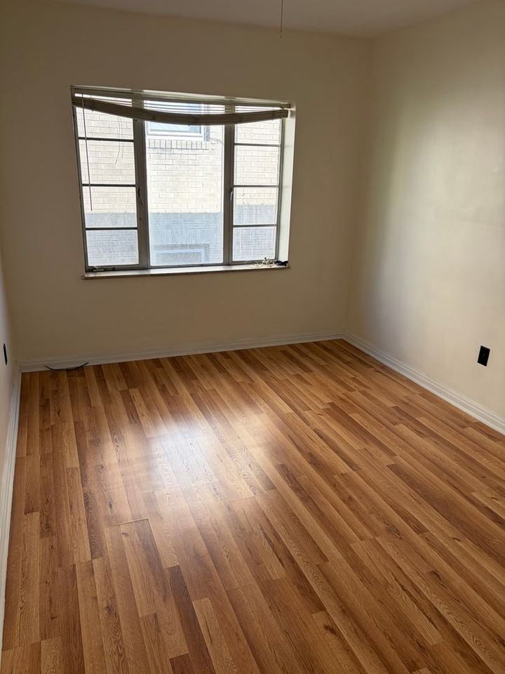 660 Beech Ave - Photo 4 of 9