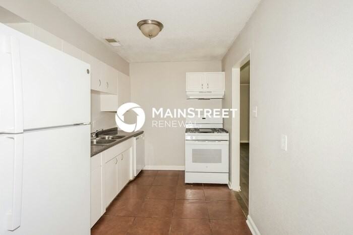 4065 Meadow Dr - Photo 4 of 17