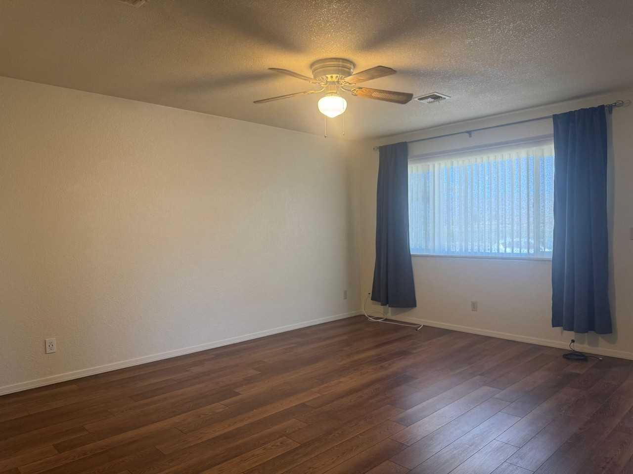 2460 Lakeside Dr #1 - Photo 4 of 19