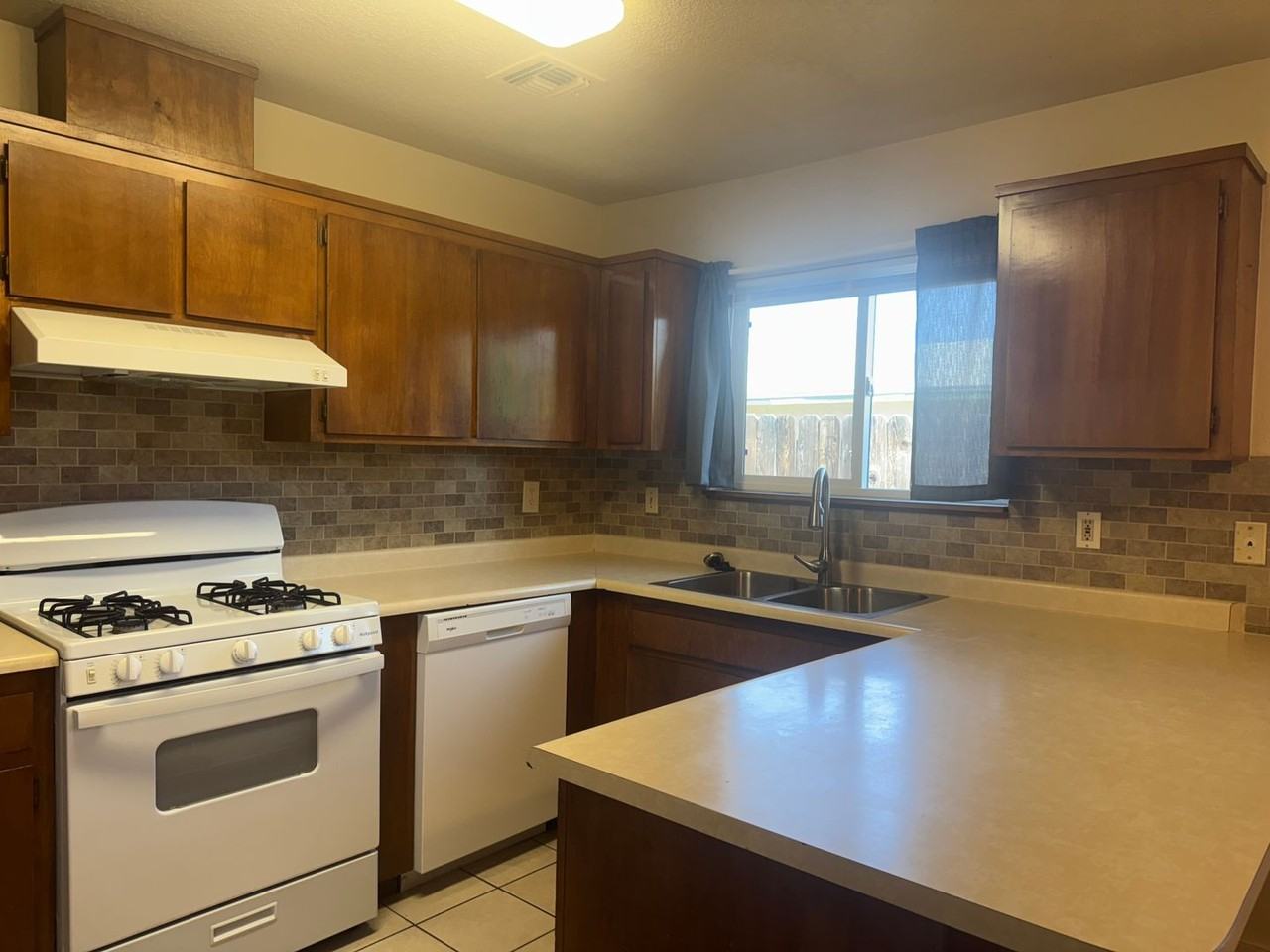 2460 Lakeside Dr #1 - Photo 6 of 19