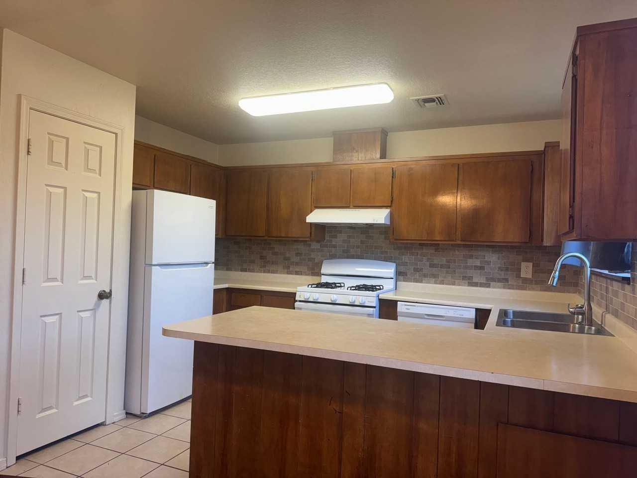 2460 Lakeside Dr #1 - Photo 7 of 19