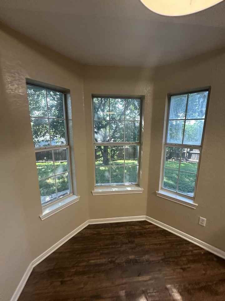 3907 Littlerock Dr - Photo 4 of 12