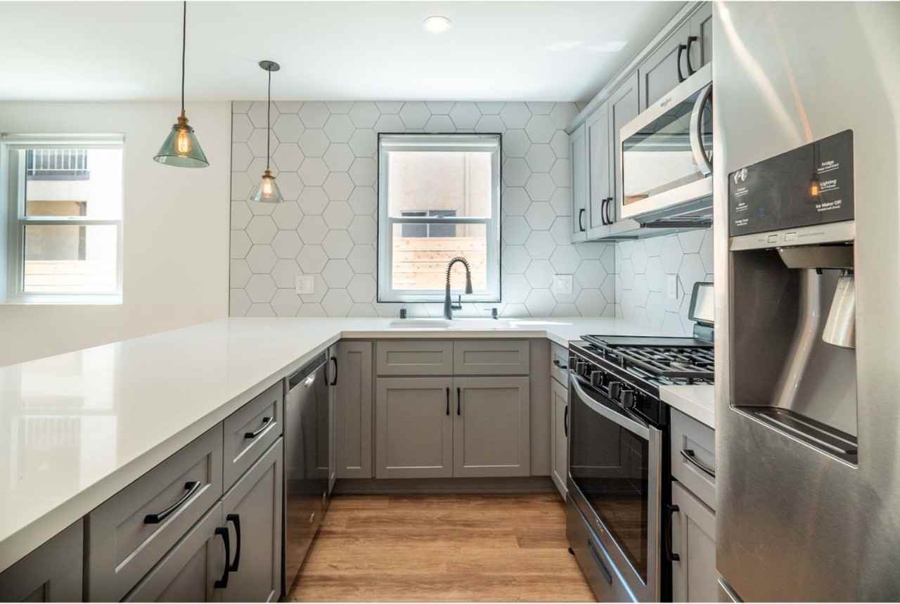 3412 Bellevue Ave - Photo 4 of 12