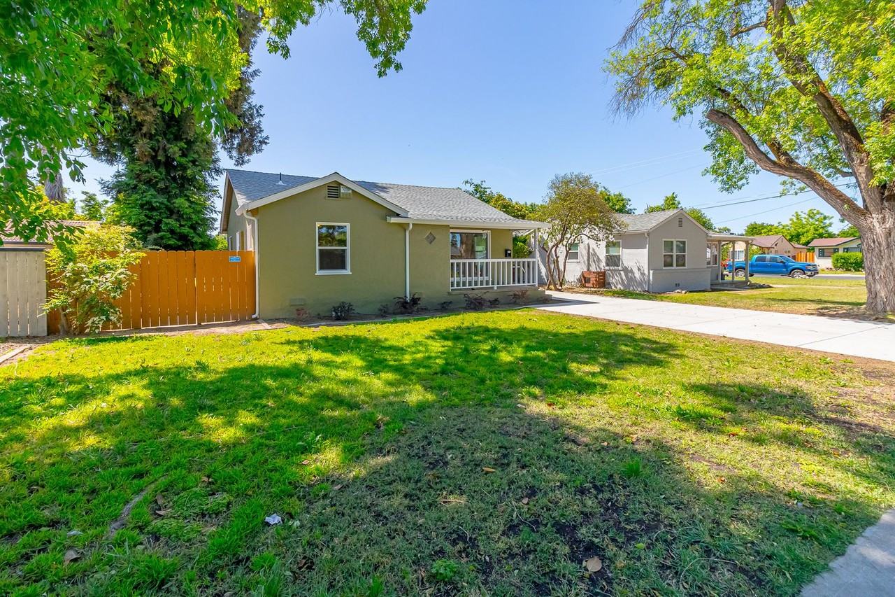 2030 Roble Ave - Photo 3 of 29