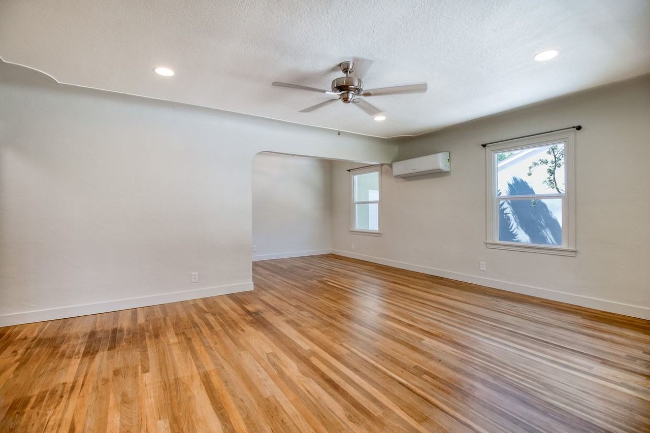 2030 Roble Ave - Photo 6 of 29