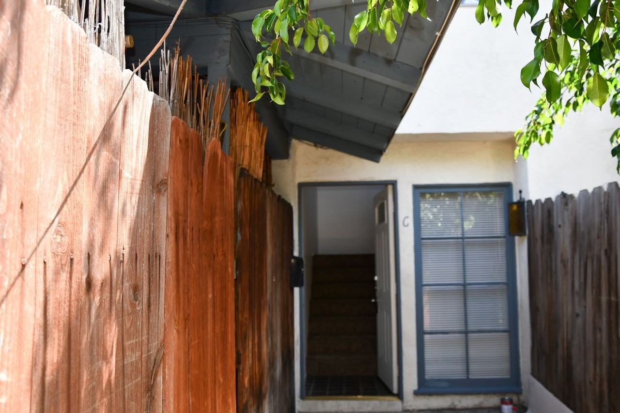 344 W Tularosa Ave - Photo 3 of 37