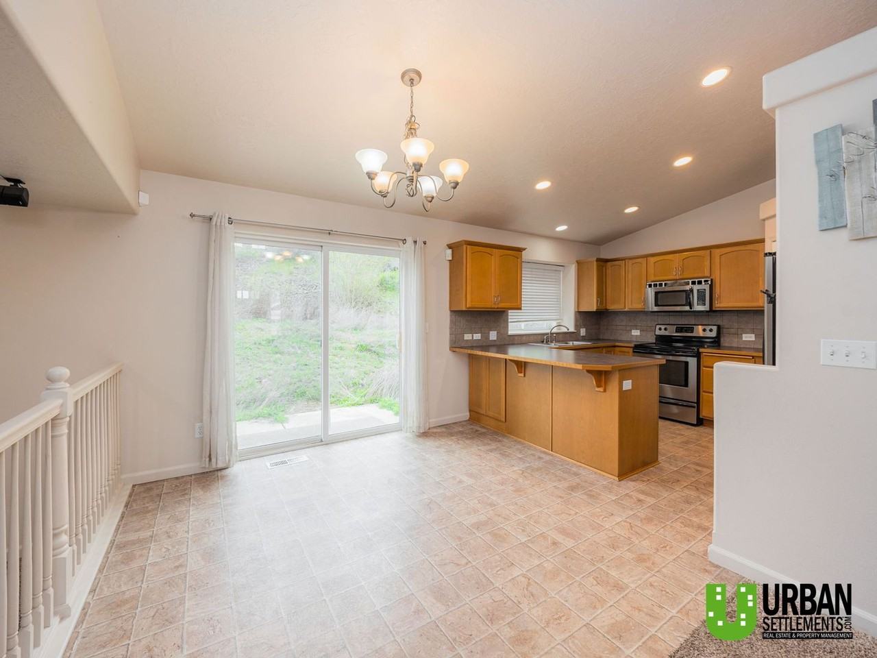 1910 S Canyon Woods Ln - Photo 6 of 28