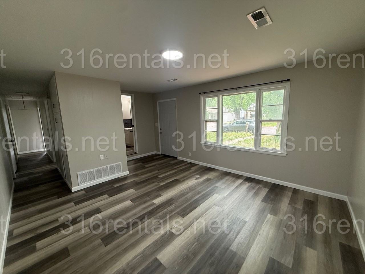 4248 S Englewood St - Photo 3 of 14